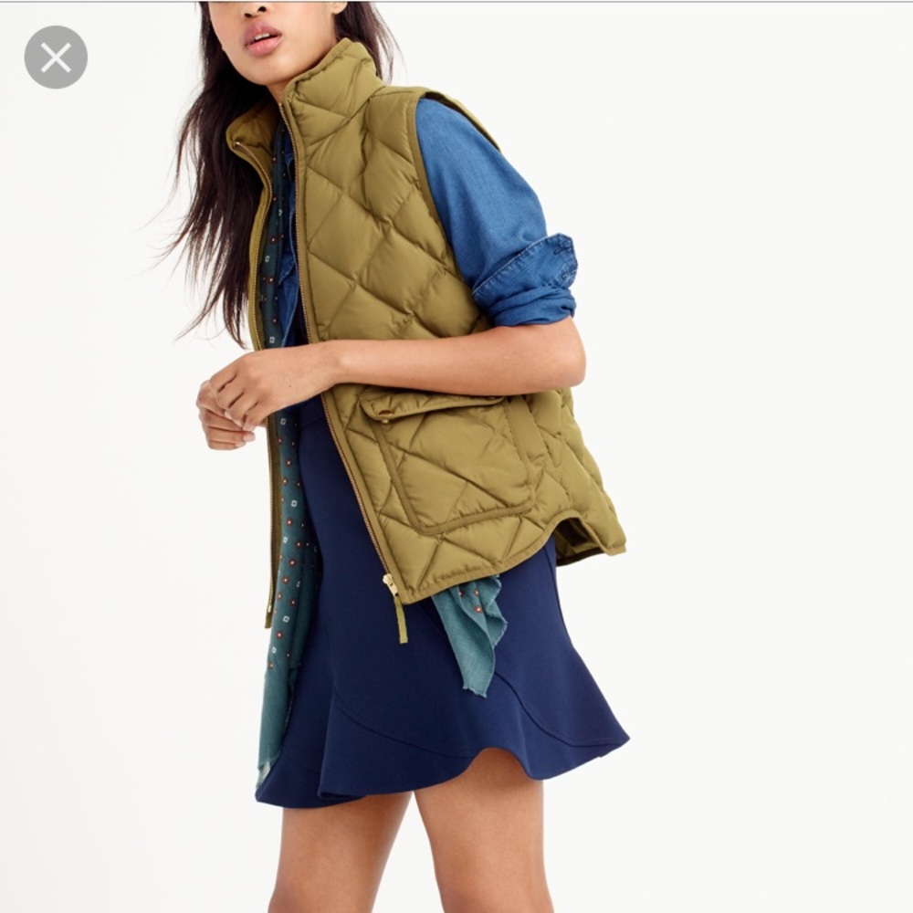 J Crew Excursion Puffer Vest Olive Green Petite XS